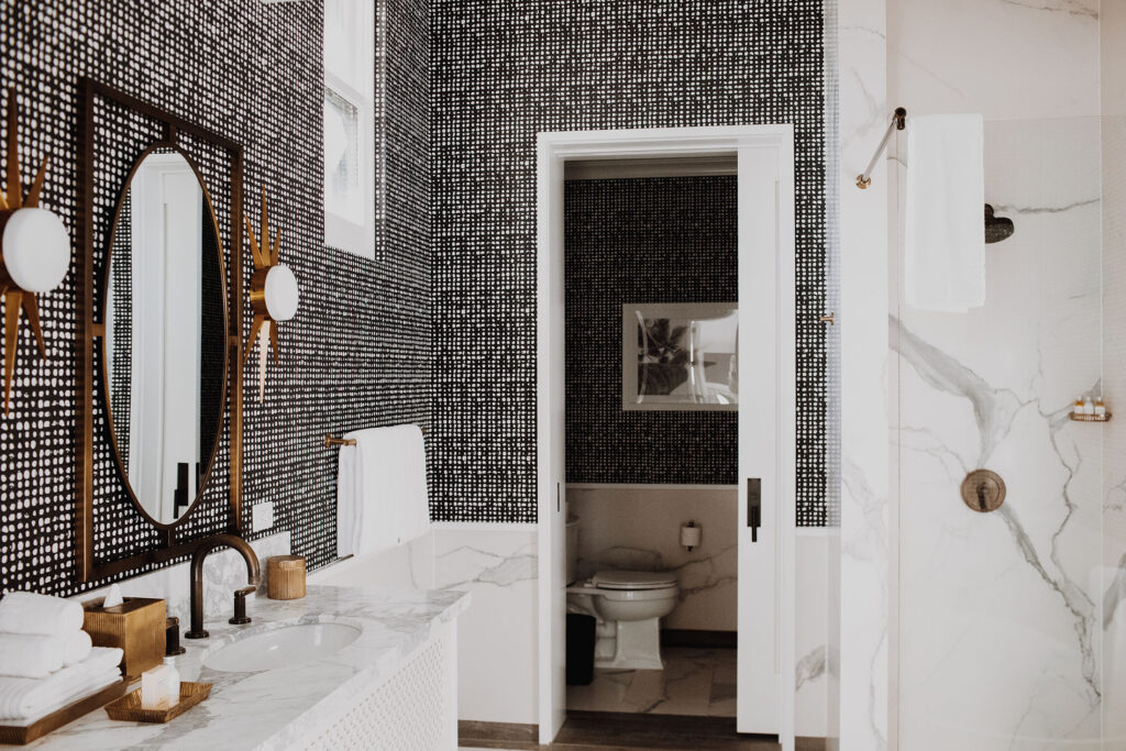 Alcazar Suite Master Bathroom